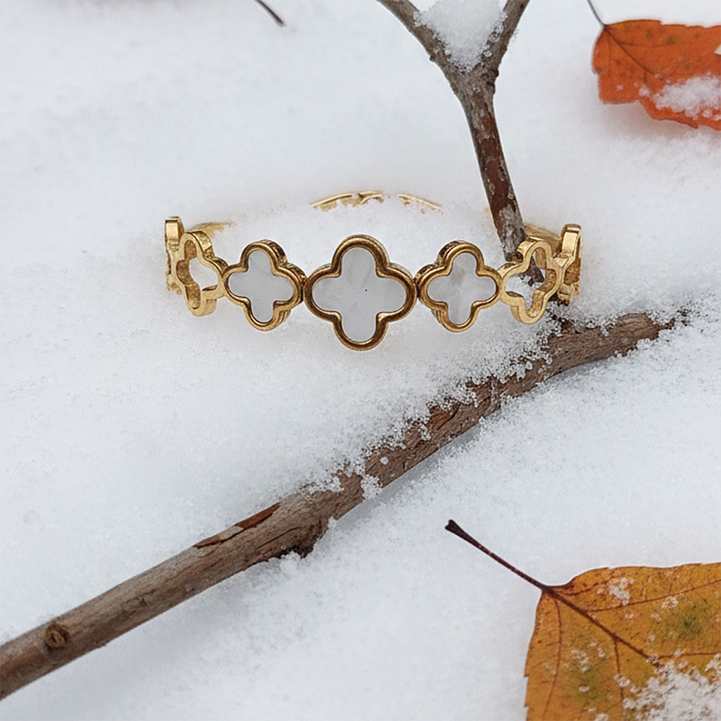 Eternal Clover Bracelet