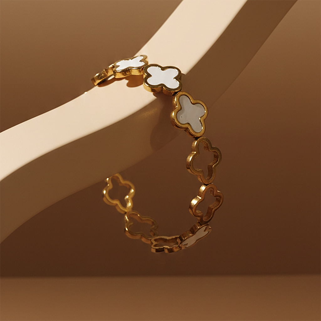 Eternal Clover Bracelet