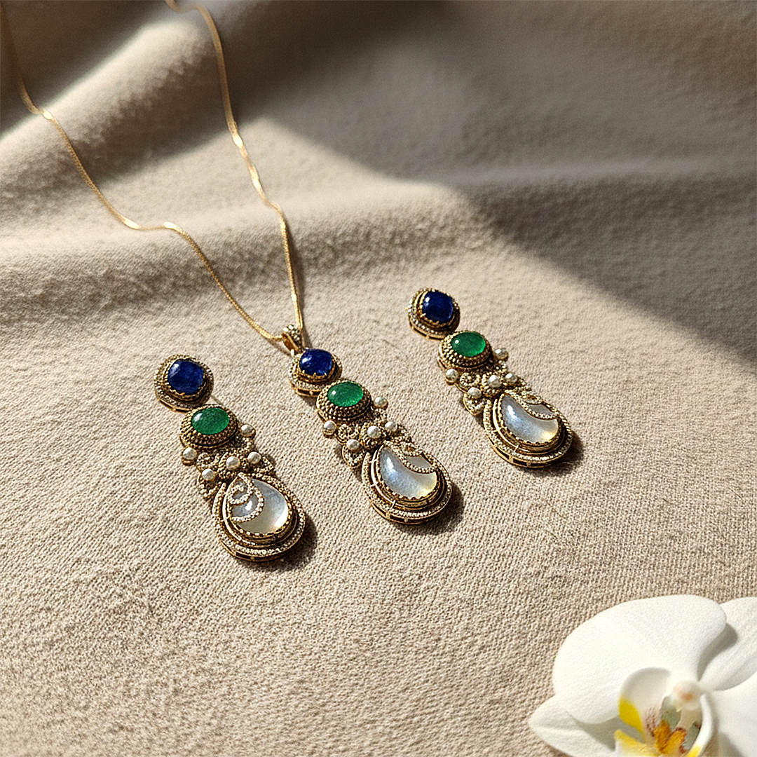 Regal Trio Pendant Set
