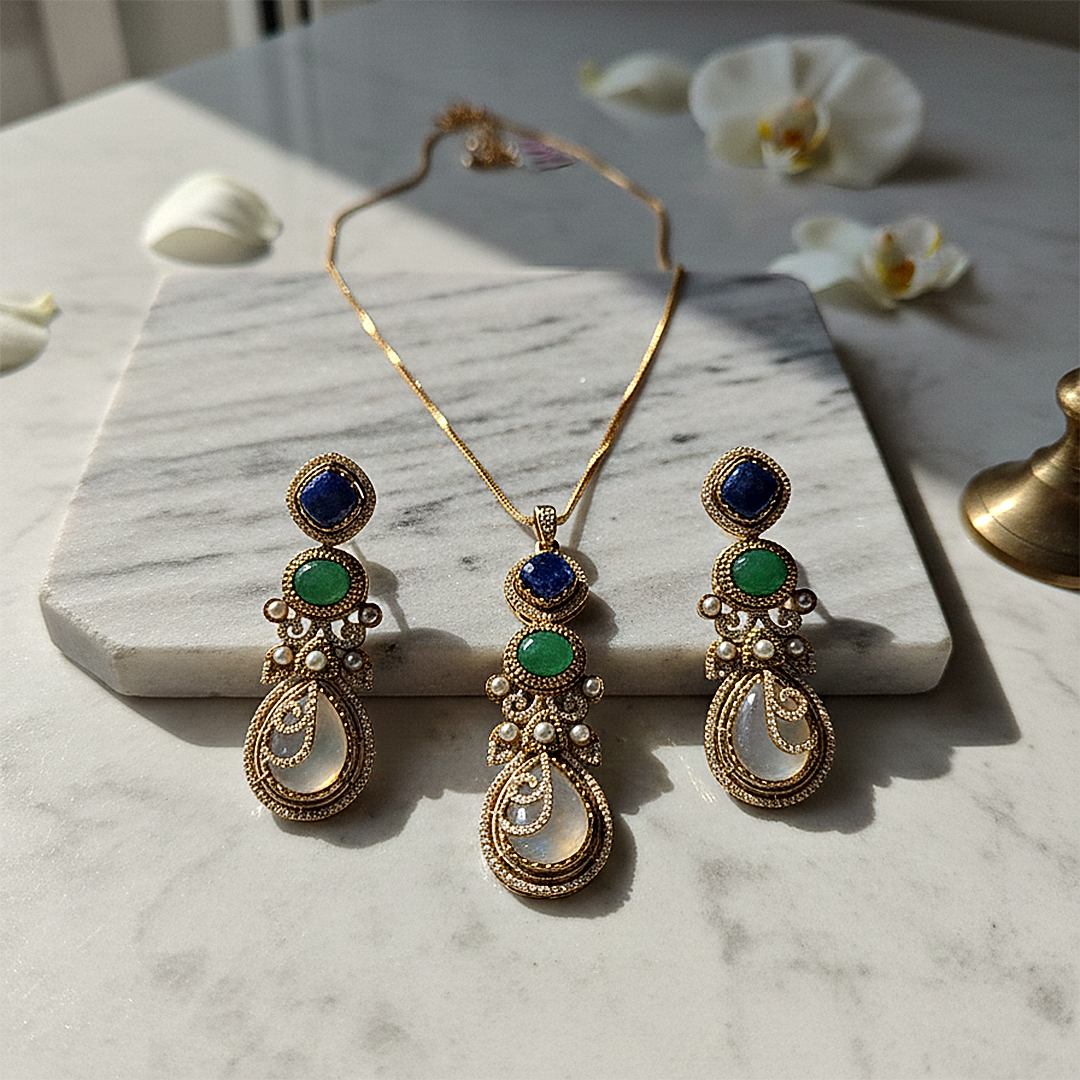Regal Trio Pendant Set